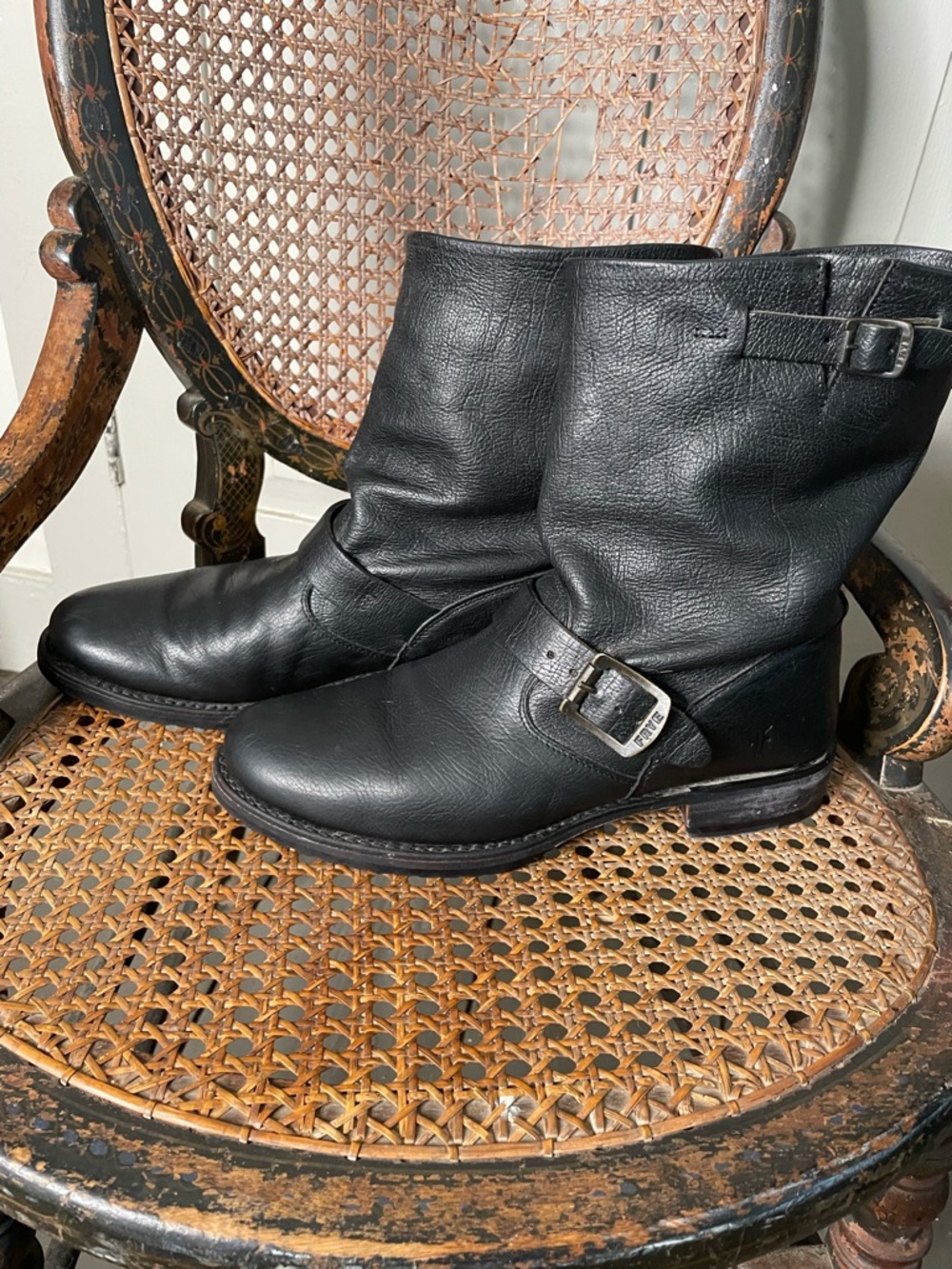 Frye Black Leather Short  engineer Boots women size 10M